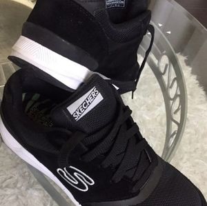 Womens Sketchers size 10